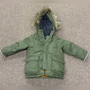 Baby Gap Size 3T Boys Winter Jacket Green Down Filled With Faux Fur Hood